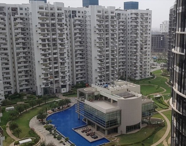 4 BHK Duplex Penthouse for Rent, Emaar Palm Drive, Sector 66